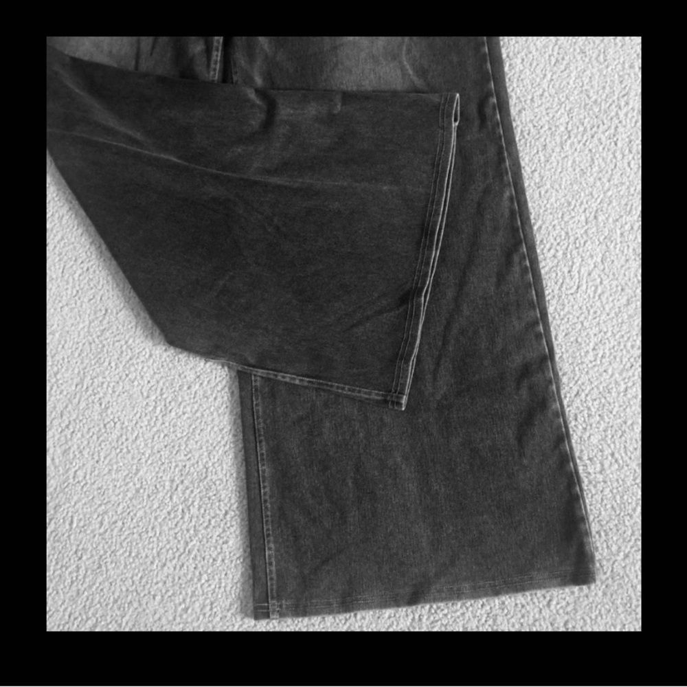 LARGE. HALARA FLEX BAGGY WIDE LEG DISTRESSED JEANS - Picture 6 of 8